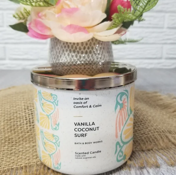 BBW Vanilla Coconut Surf 3 Wick Candle - Picture 2 of 6